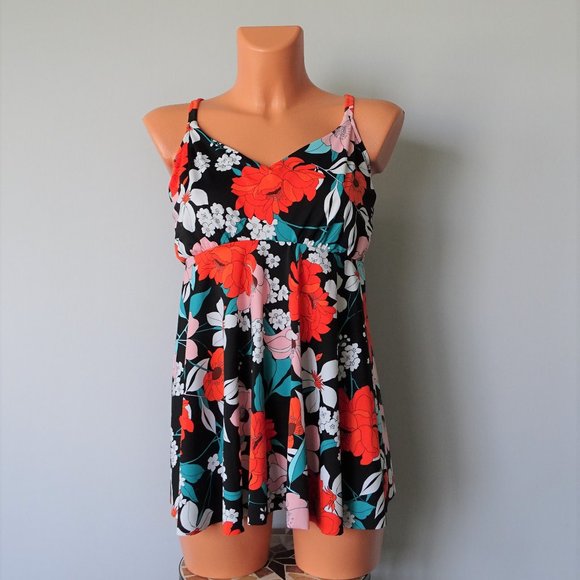 Swim Solutions Other - Swim Solutions V-Neck Single Tier Tankini Top NWT